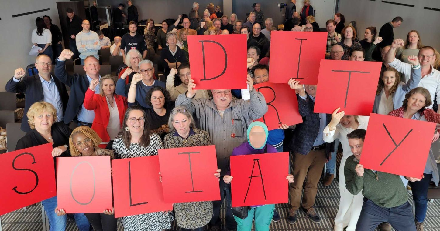 AOb members show their solidarity with Egitim Sen