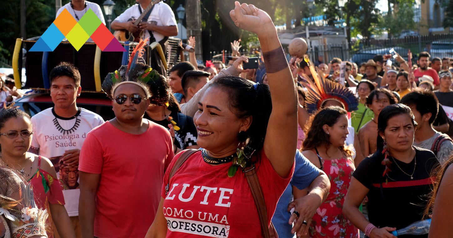Foto: Alberto César Araújo/Amazônia Real | Marcha de poblaciones indígenas del Amazonas en Manaos, Brasil.