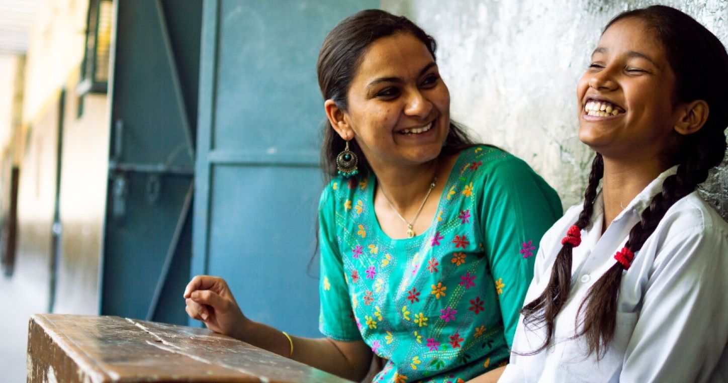 A teacher with her student (Photo: Anant Nath Sharma/Flickr)