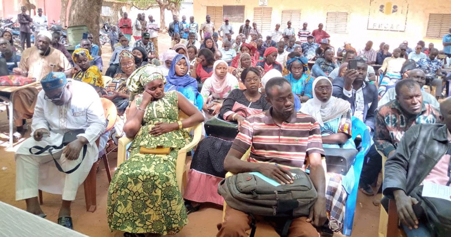 Enseignant·e·s sénégalais·es en grève pour l’amélioration de leurs conditions salariales.