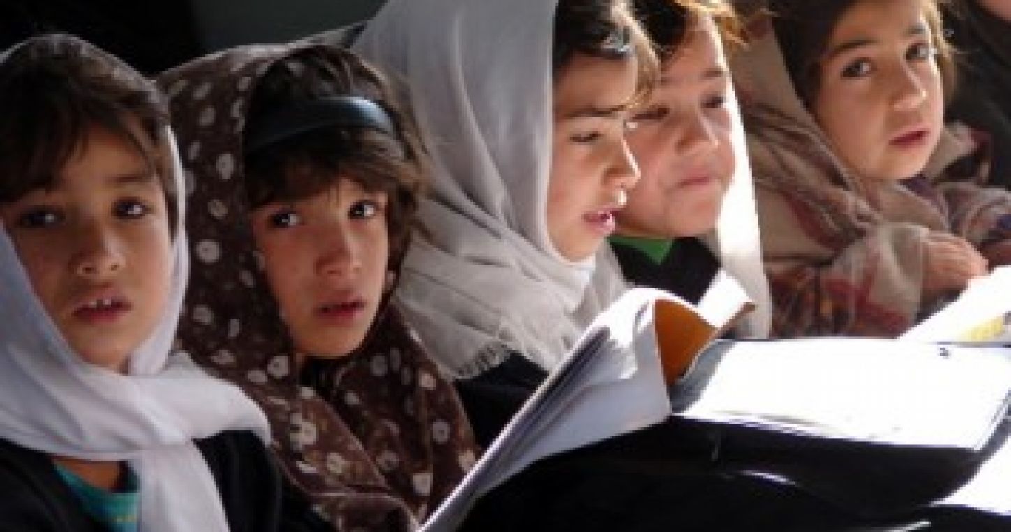 Unas niñas en clase en Afganistán